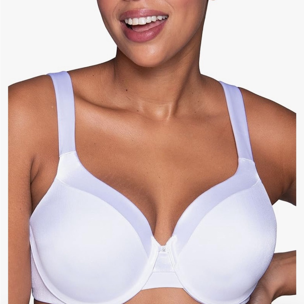 New with tags Vanity Fair 76338 lightly lined, white bra. 42DD
